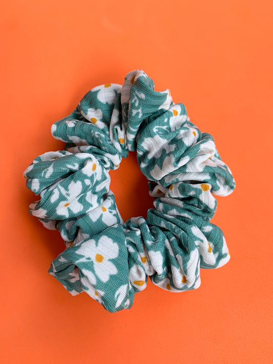 Scrunchie - It Smells Like Chamomile Tea